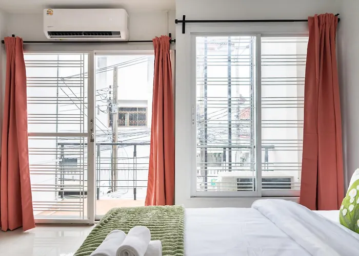 Miq Ekkamai1 - 5br House 65 Inch Tv * Bangkok