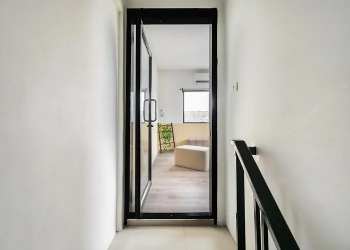 Miq Ekkamai1 - 5br House 65 Inch Tv Bangkok