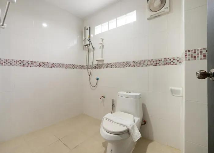 Miq Ekkamai1 - 5br House 65 Inch Tv * Bangkok