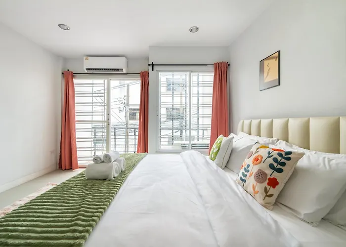 Villa Miq Ekkamai1 - 5br House 65 Inch Tv *