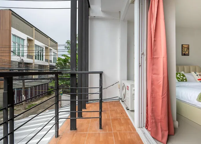 Villa Miq Ekkamai1 - 5br House 65 Inch Tv