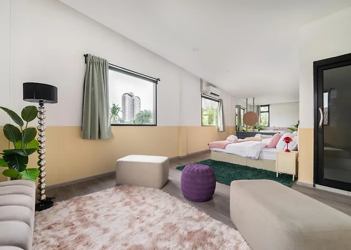 Villa Miq Ekkamai1 - 5br House 65 Inch Tv