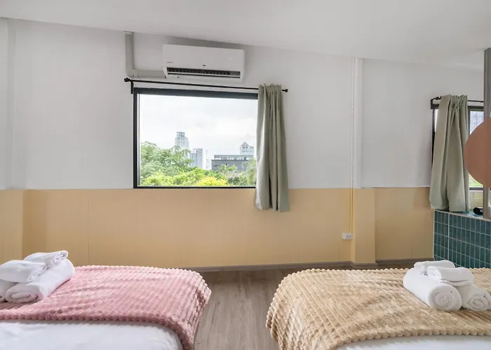 Miq Ekkamai1 - 5br House 65 Inch Tv Villa Bangkok