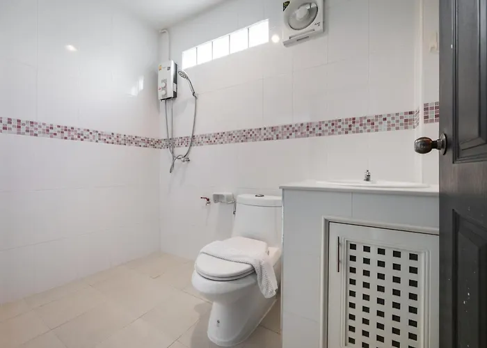 Miq Ekkamai1 - 5br House 65 Inch Tv Villa Bangkok