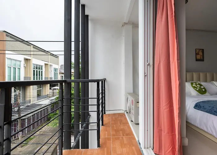 Miq Ekkamai1 - 5br House 65 Inch Tv * Bangkok