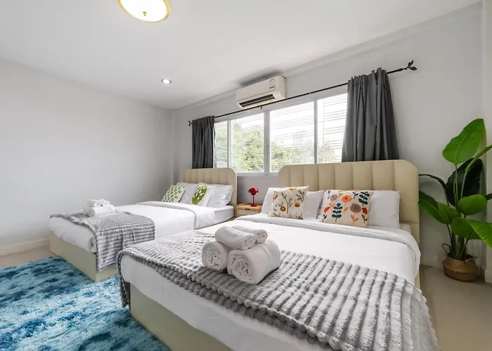 Miq Ekkamai1 - 5br House 65 Inch Tv Bangkok