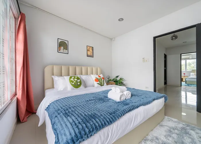 Miq Ekkamai1 - 5br House 65 Inch Tv Villa *