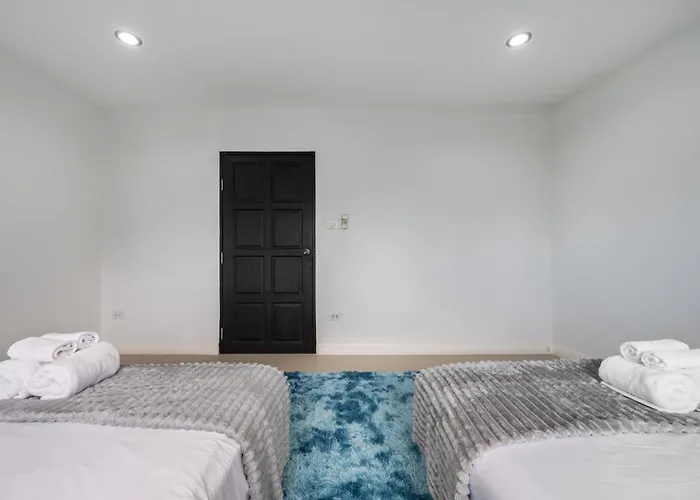 Miq Ekkamai1 - 5br House 65 Inch Tv * Bangkok